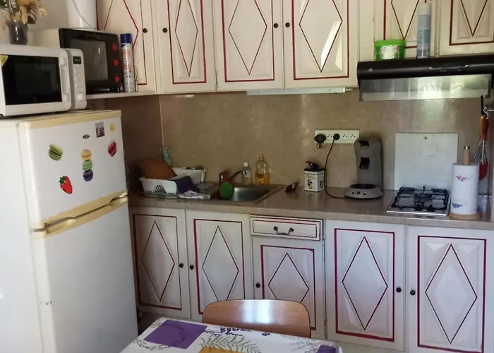 F1 Chambre Et Cuisine